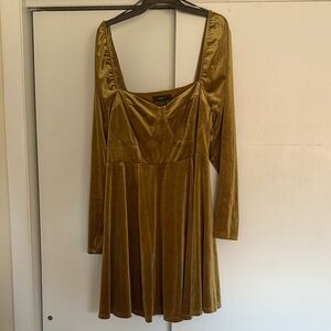 Forever 21 Gold Velvet Long Sleeve Dress